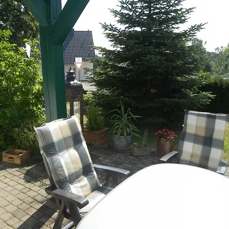 Haushaelfte _gothensee_ Apartment